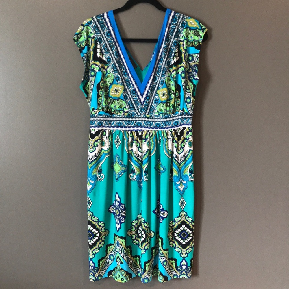 Kiara Blue/Green V-Neck Design Midi Dress